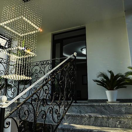 Mesecev Konak Bed and Breakfast Ni Eksteriør billede