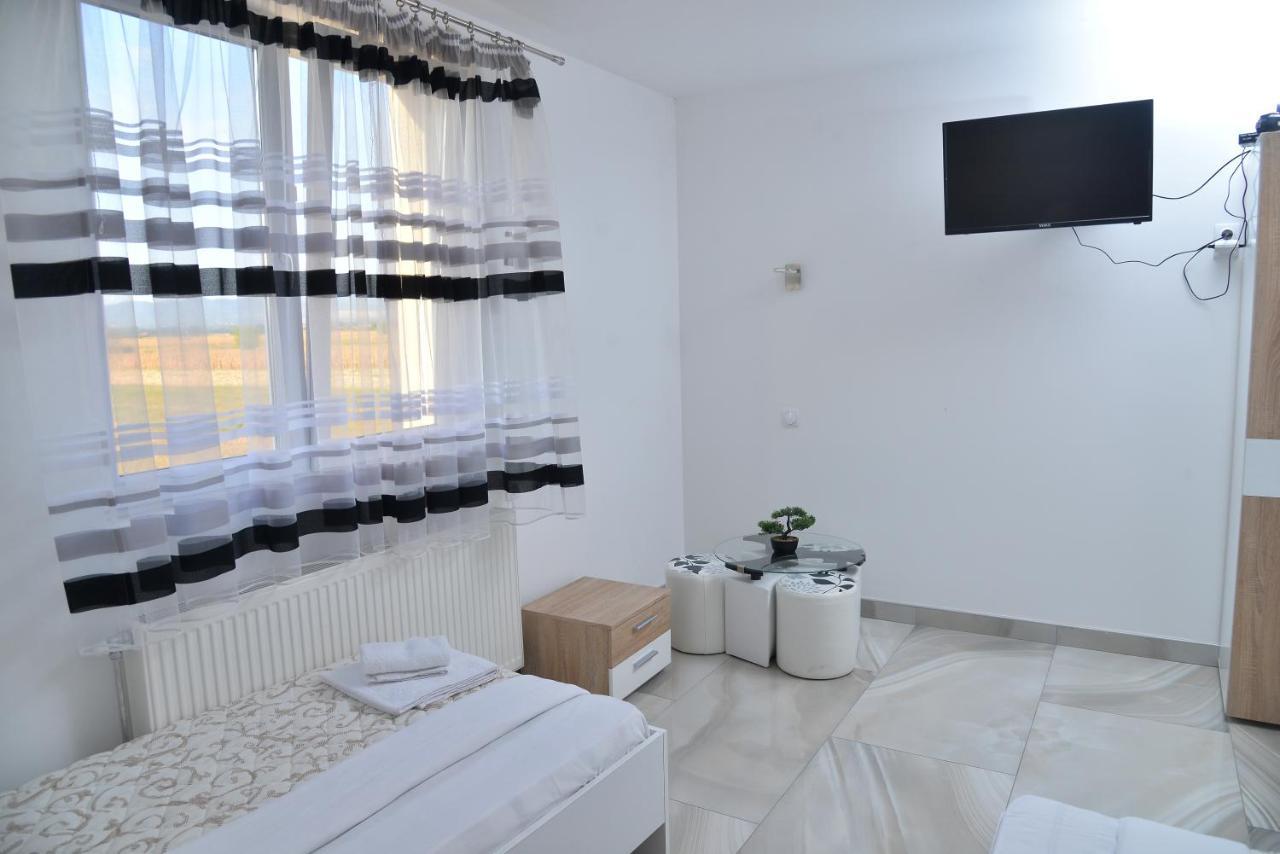 Mesecev Konak Bed and Breakfast Ni Eksteriør billede