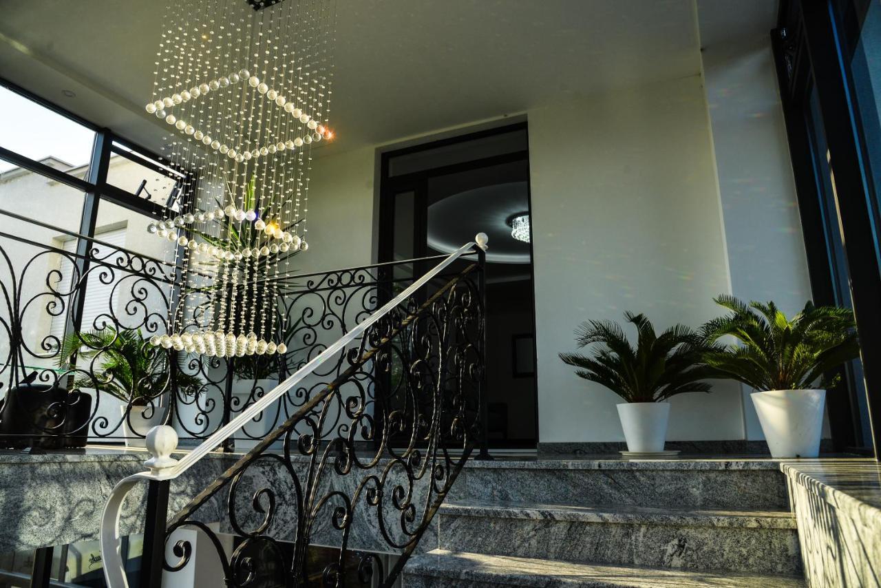 Mesecev Konak Bed and Breakfast Ni Eksteriør billede